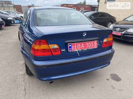 BMW 318 2003  випуску Рівне з двигуном 2 л бензин седан механіка за 4750 долл. 