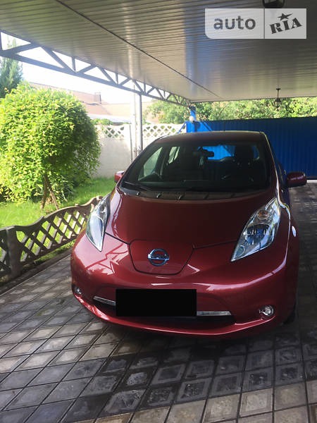 Nissan Leaf 2013  випуску Дніпро з двигуном 0 л електро хэтчбек автомат за 9200 долл. 