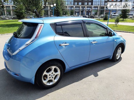 Nissan Leaf 2012  випуску Чернівці з двигуном 0 л електро хэтчбек автомат за 9500 долл. 