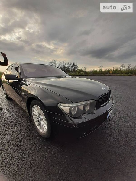 BMW 745 2004  випуску Запоріжжя з двигуном 4.4 л  седан автомат за 5800 долл. 