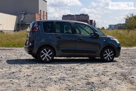 Citroen C3 Picasso 2016  випуску Львів з двигуном 1.6 л дизель хэтчбек механіка за 9800 долл. 