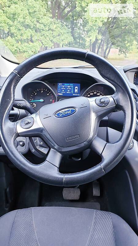 Ford Kuga 2013  випуску Київ з двигуном 2 л дизель позашляховик автомат за 14500 долл. 