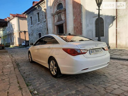 Hyundai Sonata 2011  випуску Хмельницький з двигуном 2 л бензин седан автомат за 9600 долл. 