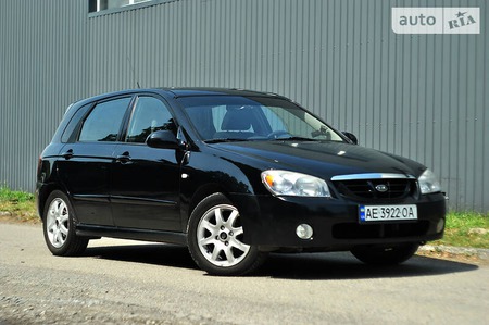 KIA Spectra 2004  випуску Дніпро з двигуном 2 л  хэтчбек автомат за 5500 долл. 