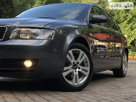 Audi A4 Limousine 2003  випуску Львів з двигуном 1.6 л бензин універсал механіка за 6599 долл. 