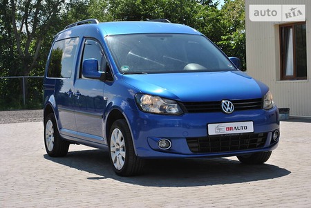 Volkswagen Caddy 2011  випуску Житомир з двигуном 1.6 л дизель мінівен автомат за 9750 долл. 