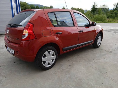 Dacia Sandero 2009  випуску Івано-Франківськ з двигуном 1.4 л бензин хэтчбек механіка за 4599 долл. 