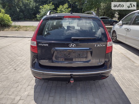 Hyundai i30 2010  випуску Рівне з двигуном 0 л дизель універсал механіка за 6700 долл. 