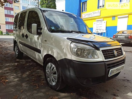 Fiat Doblo 2006  випуску Хмельницький з двигуном 1.3 л дизель універсал механіка за 4499 долл. 