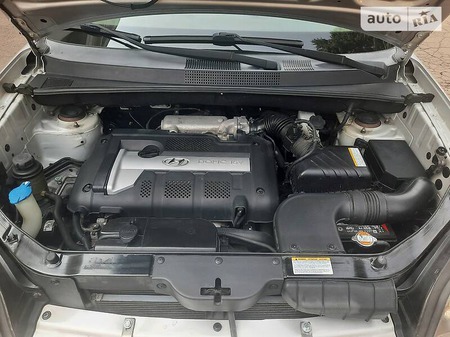 Hyundai Tucson 2005  випуску Дніпро з двигуном 2 л бензин позашляховик механіка за 7800 долл. 