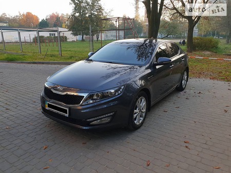 KIA Optima 2012  випуску Львів з двигуном 1.7 л дизель седан механіка за 13299 долл. 