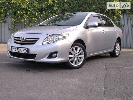 Toyota Corolla 2008  випуску Харків з двигуном 1.6 л бензин седан автомат за 7700 долл. 