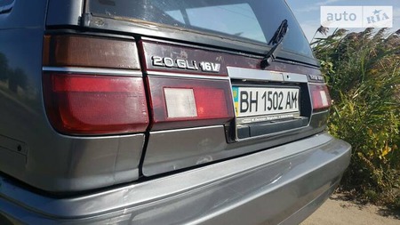 Toyota Camry 1987  випуску Одеса з двигуном 2 л бензин універсал механіка за 2000 долл. 