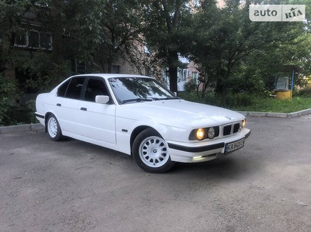 BMW 525 1994  випуску Кропивницький з двигуном 2.5 л дизель седан  за 3400 долл. 
