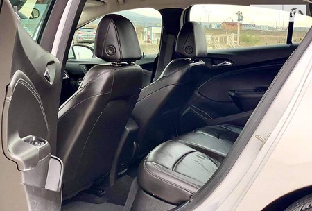 Chevrolet Cruze 2018  випуску Одеса з двигуном 1.6 л дизель седан механіка за 12900 долл. 
