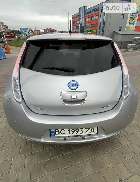 Nissan Leaf 2012  випуску Тернопіль з двигуном 0 л електро хэтчбек автомат за 6990 долл. 