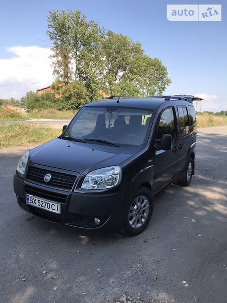 Fiat Doblo 2007  випуску Хмельницький з двигуном 1.9 л дизель мінівен механіка за 6299 долл. 