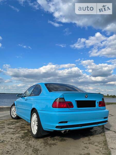 BMW 330 2002  випуску Київ з двигуном 3 л бензин купе механіка за 7000 долл. 