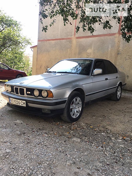 BMW 518 1991  випуску Тернопіль з двигуном 1.8 л  седан механіка за 2700 долл. 