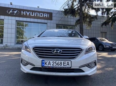 Hyundai Sonata 2014  випуску Київ з двигуном 2 л газ седан автомат за 9999 долл. 