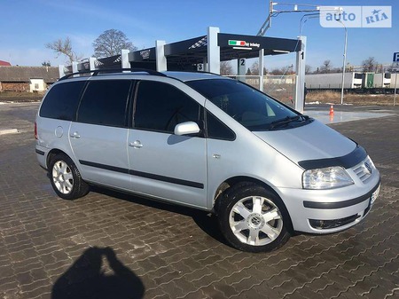 Volkswagen Sharan 2002  випуску Львів з двигуном 1.9 л дизель універсал механіка за 5700 долл. 