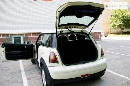 Mini One 2010  випуску Тернопіль з двигуном 1.4 л бензин хэтчбек механіка за 6600 долл. 