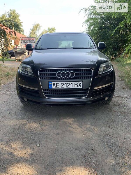 Audi Q7 2006  випуску Дніпро з двигуном 3 л дизель позашляховик  за 11500 долл. 