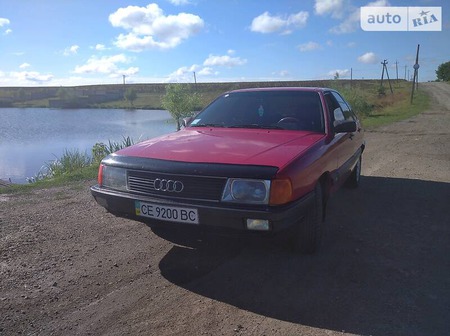 Audi 100 1986  випуску Чернівці з двигуном 2.3 л  седан механіка за 2550 долл. 