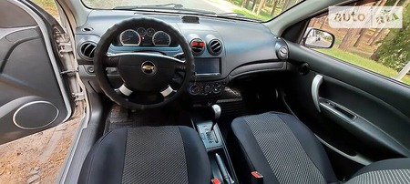 Chevrolet Aveo 2010  випуску Київ з двигуном 1.5 л  хэтчбек автомат за 5600 долл. 