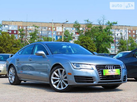 Audi A7 Sportback 2013  випуску Кропивницький з двигуном 3 л бензин ліфтбек автомат за 25900 долл. 