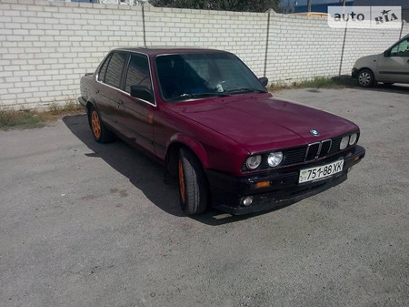 BMW 318 1988  випуску Харків з двигуном 1.8 л газ седан механіка за 2800 долл. 
