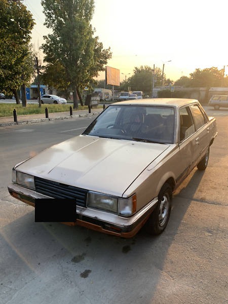 Toyota Camry 1985  випуску Одеса з двигуном 1.8 л бензин седан механіка за 850 долл. 