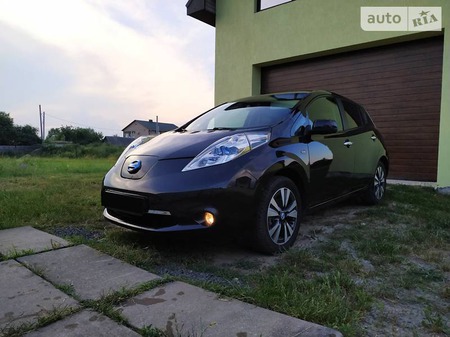 Nissan Leaf 2014  випуску Рівне з двигуном 0 л електро хэтчбек автомат за 9500 долл. 