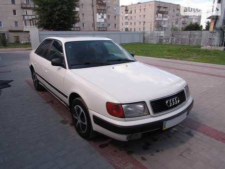 Audi 100 1994  випуску Суми з двигуном 2 л  седан механіка за 3300 долл. 
