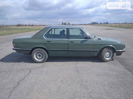 BMW 524 1985  випуску Житомир з двигуном 2.4 л дизель седан механіка за 1400 долл. 
