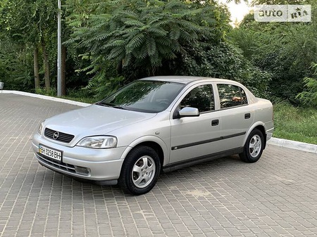 Opel Astra 2000  випуску Одеса з двигуном 1.4 л бензин седан механіка за 3900 долл. 