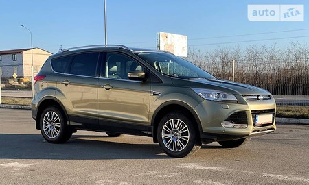 Ford Kuga 2013  випуску Київ з двигуном 1.6 л бензин позашляховик автомат за 13200 долл. 