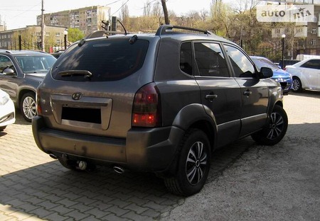 Hyundai Tucson 2008  випуску Одеса з двигуном 2 л дизель позашляховик механіка за 7800 долл. 