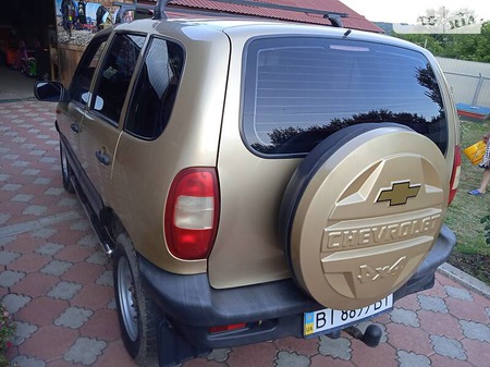 Chevrolet Niva 2006  випуску Полтава з двигуном 1.7 л  позашляховик механіка за 4500 долл. 