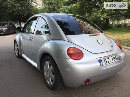 Volkswagen Beetle 2001  випуску Луцьк з двигуном 1.9 л дизель седан механіка за 1750 долл. 