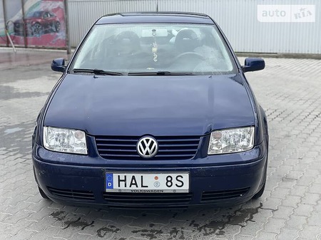 Volkswagen Bora 2002  випуску Івано-Франківськ з двигуном 1.9 л дизель седан механіка за 1950 долл. 