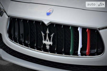 Maserati Ghibli 2017  випуску Київ з двигуном 3 л бензин седан автомат за 47998 долл. 