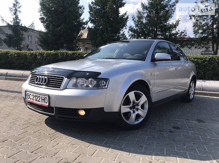 Audi A4 Limousine 2000  випуску Львів з двигуном 2 л  седан механіка за 5550 долл. 