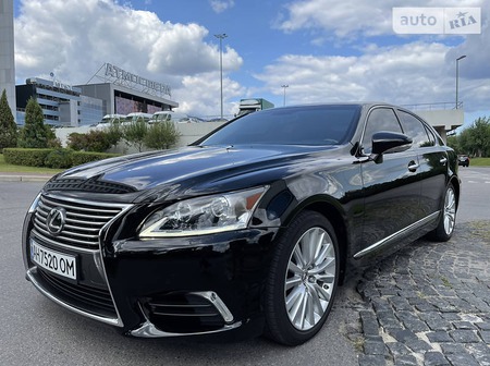 Lexus LS 460 2014  випуску Київ з двигуном 4.6 л бензин седан автомат за 36500 долл. 