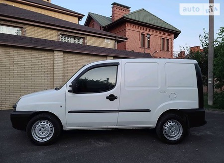 Fiat Doblo 2005  випуску Харків з двигуном 1.9 л дизель мінівен механіка за 3500 долл. 