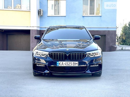 BMW 540 2018  випуску Київ з двигуном 3 л бензин седан автомат за 49800 долл. 