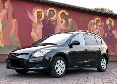 Hyundai i30 2009  випуску Дніпро з двигуном 1.4 л  універсал механіка за 5899 долл. 