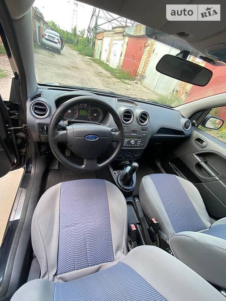 Ford Fiesta 2008  випуску Суми з двигуном 1.4 л  хэтчбек механіка за 4850 долл. 