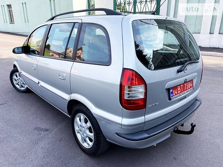 Opel Zafira Tourer 2005  випуску Дніпро з двигуном 0 л бензин мінівен механіка за 5600 долл. 