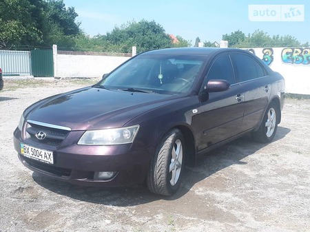 Hyundai Sonata 2007  випуску Хмельницький з двигуном 2 л  седан автомат за 6700 долл. 